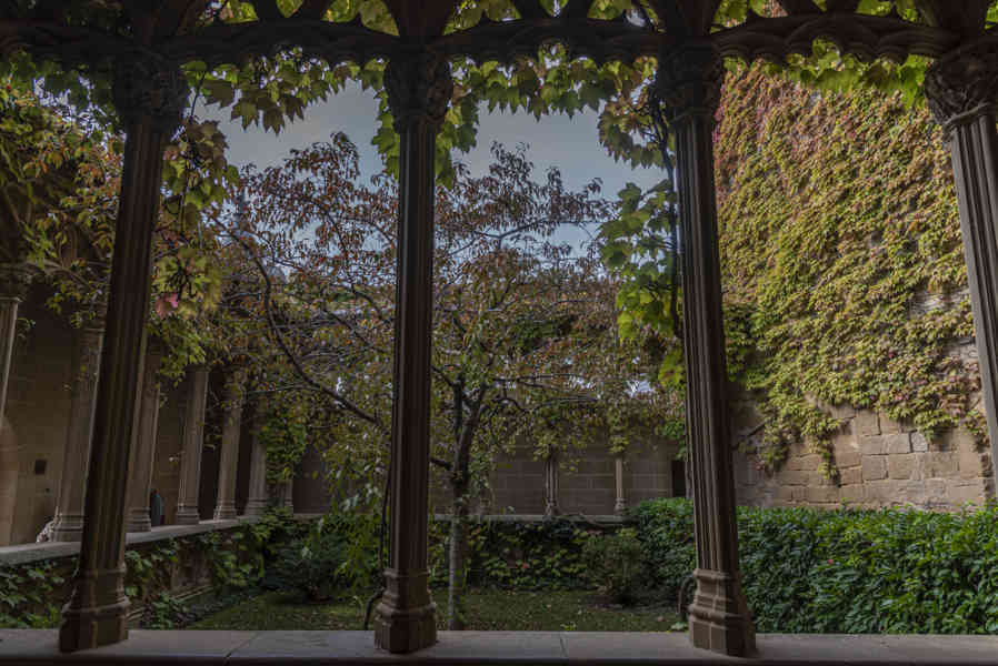 Comunidad Foral de Navarra 061 - Olite - palacio Real de Olite - Galería de la Reina.jpg